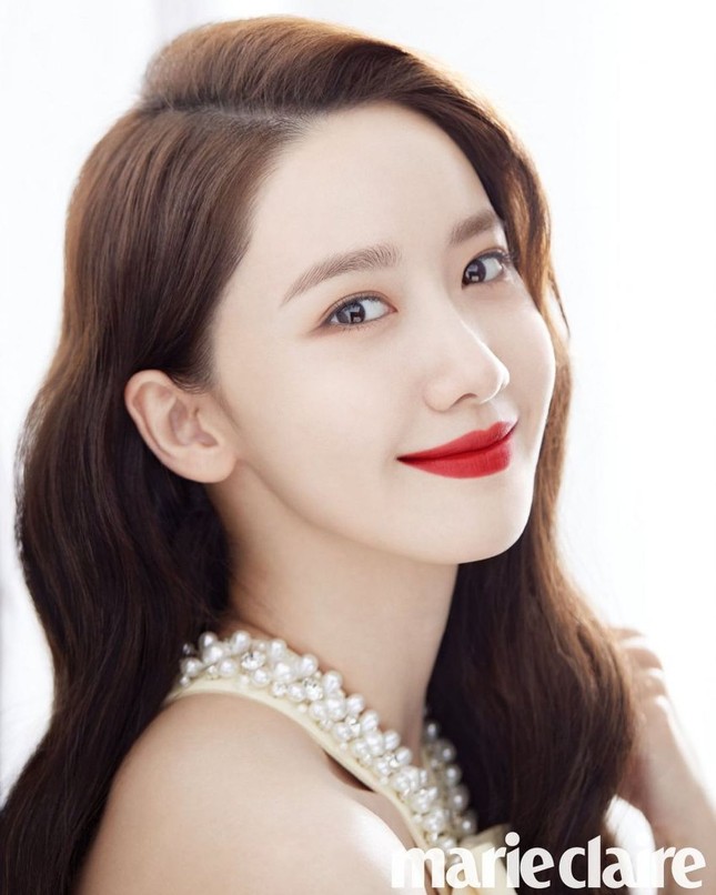 Netizen Hàn đổi danh xưng từ “nữ thần” sang “công chúa” cho Yoona chỉ vì tấm ảnh bìa này ảnh 3