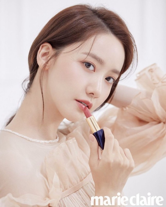 Netizen Hàn đổi danh xưng từ “nữ thần” sang “công chúa” cho Yoona chỉ vì tấm ảnh bìa này ảnh 7