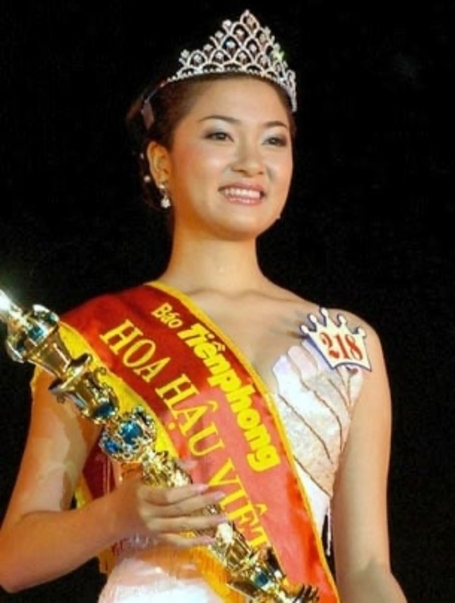 Ngắm nhan sắc sau khi đăng quang của Đỗ Thị Hà và Hoa Hậu Việt Nam qua các thời kỳ ảnh 9