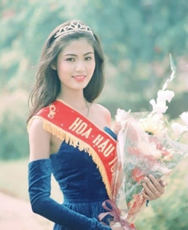 Ngắm nhan sắc sau khi đăng quang của Đỗ Thị Hà và Hoa Hậu Việt Nam qua các thời kỳ ảnh 14