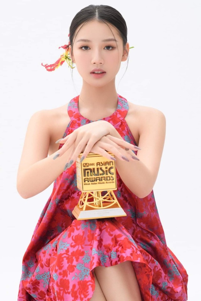 Ngọc Trinh, Diệu Nhi cùng dàn mỹ nhân Việt đọ sắc ấn tượng trong trang phục truyền thống ảnh 9