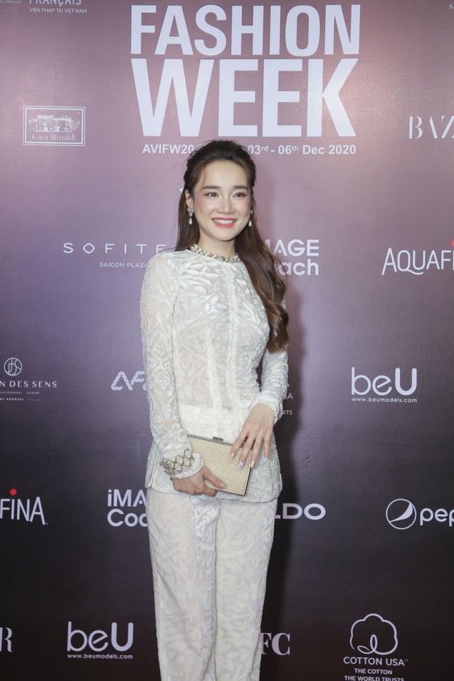 Ngọc Trinh, Diệu Nhi cùng dàn mỹ nhân Việt đọ sắc ấn tượng trong trang phục truyền thống ảnh 4