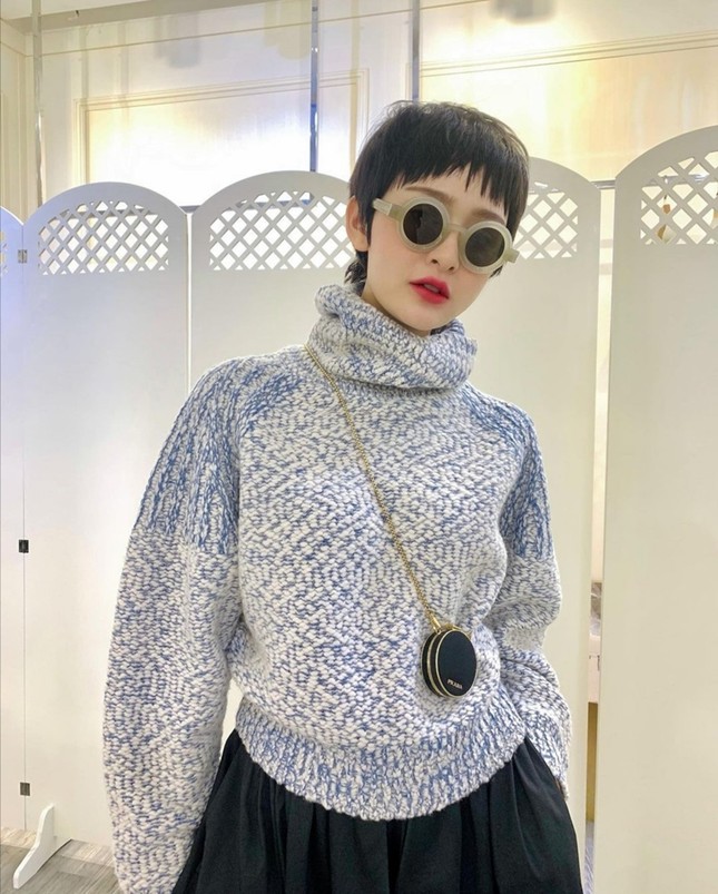 Học ngay Linh Ngọc Đàm và loạt mỹ nhân Việt cách diện đồ Đông vừa ấm lại vừa thời trang ảnh 1