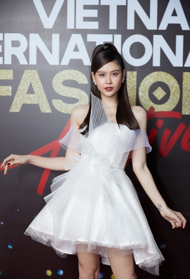 Dàn rapper Việt đổ bộ show thời trang, “lão đại” Wowy, “chị đại” Suboi lên đồ cực ngầu ảnh 5
