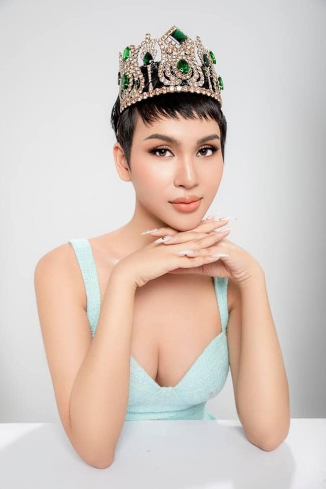 Team Minh Tú có loạt ảnh đội vương miện đẹp xuất sắc, gây tiếc nuối nhất là thí sinh có chiều cao khủng ảnh 2
