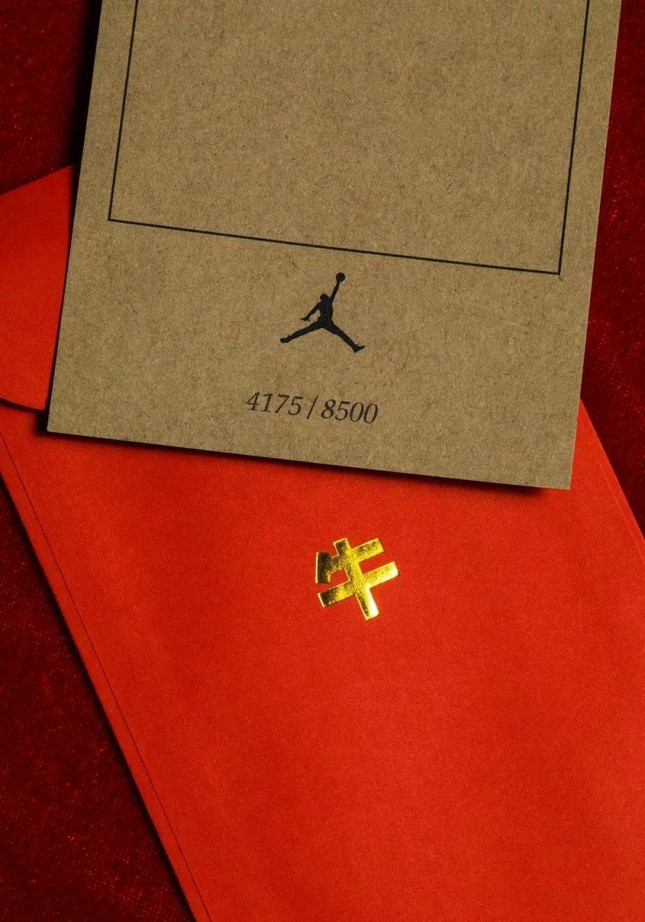 Nike ra mắt đôi giày Air Jordan phiên bản Tết Tân Sửu khiến "team cuồng giày" náo loạn ảnh 7