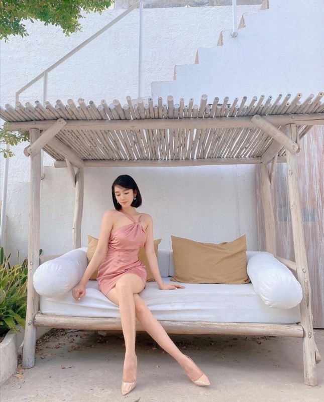 Học ngay mỹ nhân Việt cách diện trang phục Tết vừa thời trang mà không lo bị nóng ảnh 6