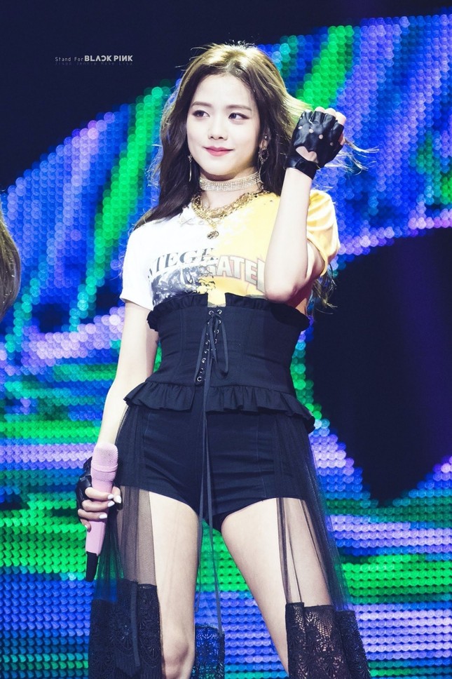 BLACKPINK được khen diện trang phục nội y đẹp nhất K-Pop nhưng chỉ có 3 thành viên được nhắc đến? ảnh 6