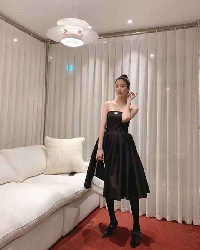 “Đại sứ hụt của Prada” Trịnh Sảng gây tiếc nuối khi đụng hàng mỹ nhân “True Beauty” và Joy (Red Velvet) ảnh 1