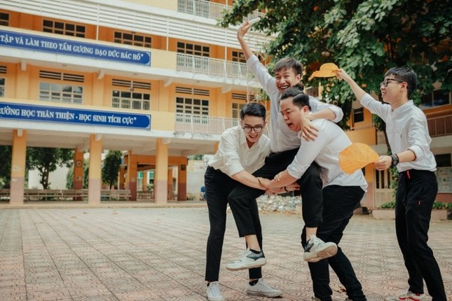 Trung Quân Idol, Lou Hoàng, cặp đôi Cara - Noway kể chuyện thanh xuân vườn trường ảnh 8