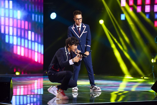 Điểm sáng “King Of Rap” tập 12: RichChoi và Hà Lê trình diễn Rap trên nền nhạc Trịnh ảnh 7