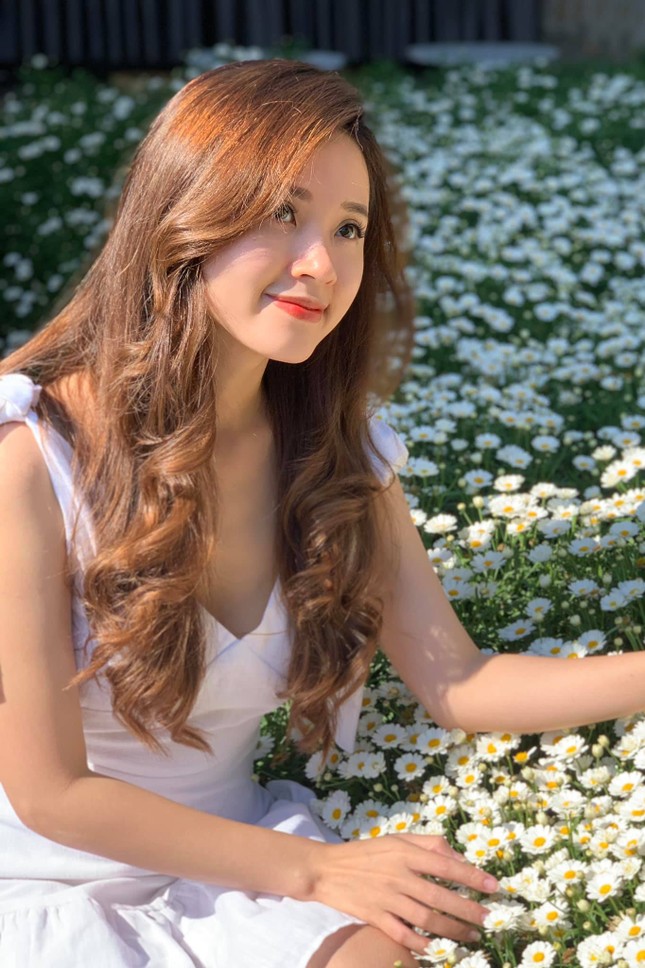 Hậu lùm xùm với streamer Linh Ngọc Đàm, Midu than thở: “Sống sao cho vừa lòng thiên hạ?“ ảnh 2
