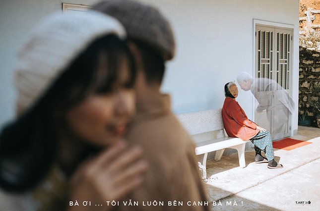 Bức ảnh “Bà ơi... Tôi vẫn luôn cạnh bên bà mà!” gây nhiều tranh cãi trên mạng xã hội ảnh 3