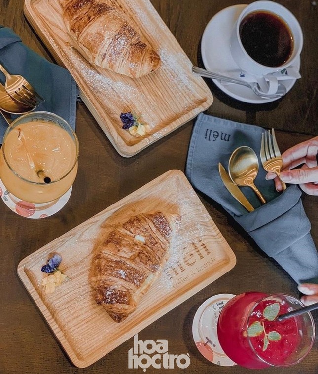 Làn sóng đổ bộ của các quán cà phê “Tây hóa” đang được giới trẻ Hà Nội “thả tim“ ảnh 11