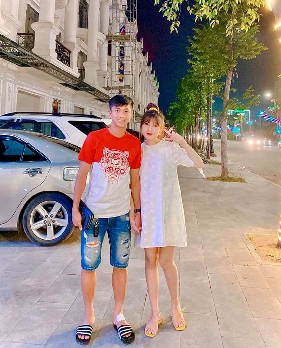 Vợ Văn Đức nhận chỉ trích khi chồng bị chấn thương và đây là phản ứng của nam cầu thủ ảnh 4