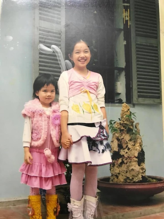 Linh Ngọc Đàm nói về ảnh bố mẹ thời trẻ: “Nhan sắc này không thể đùa được đâu“ ảnh 7