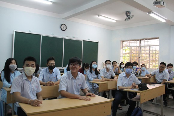 Học sinh Đà Nẵng sẽ được hỗ trợ 4 tháng học phí do ảnh hưởng của dịch COVID-19 ảnh 1