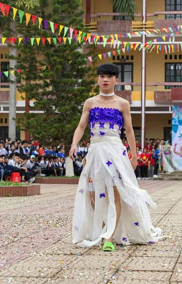 Khi trường học trở thành “sàn diễn thời trang“: Teen diện trang phục siêu độc đáo ảnh 8