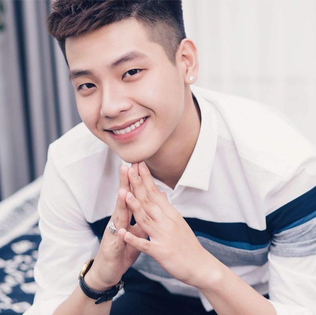 Những bức ảnh hiếm hoi của Quân A.P từ thời học phổ thông: Fan “thở phào” vì idol dậy thì thành công ảnh 5
