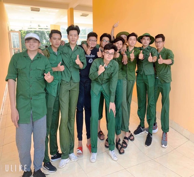 “Đại hội” kéo chân của hội teen: Giờ thì đã hiểu thế nào là “chân dài đến nách“! ảnh 4