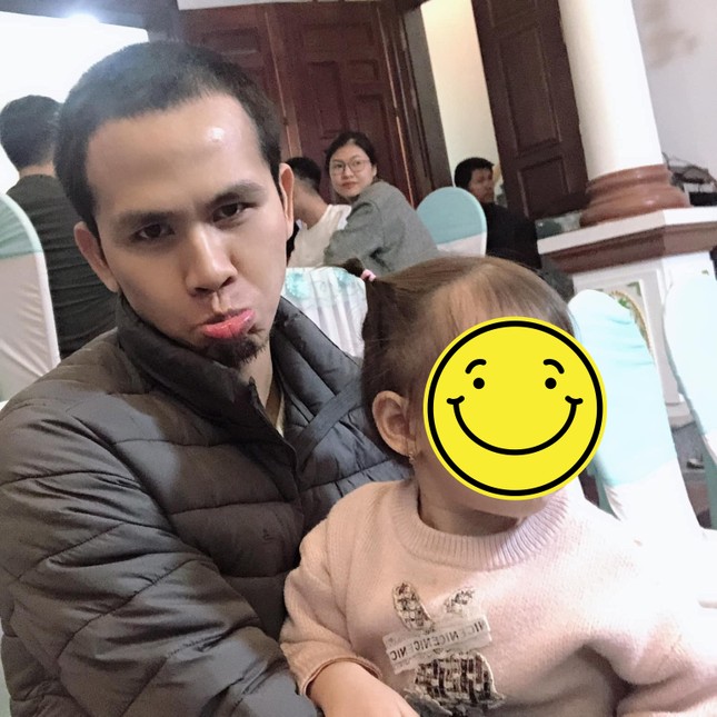 Clip bé gái va chạm khi rơi từ tầng 12: Nếu anh Mạnh không xuất hiện kịp thì sẽ thế nào? ảnh 1