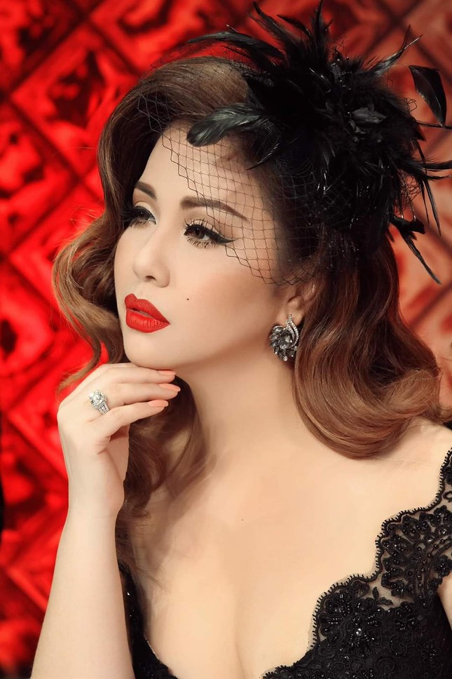Minh Tuyết chiều cao khiêm tốn nhưng 'ngốn' ánh nhìn bởi đường cong 'nghẹt thở' ảnh 4