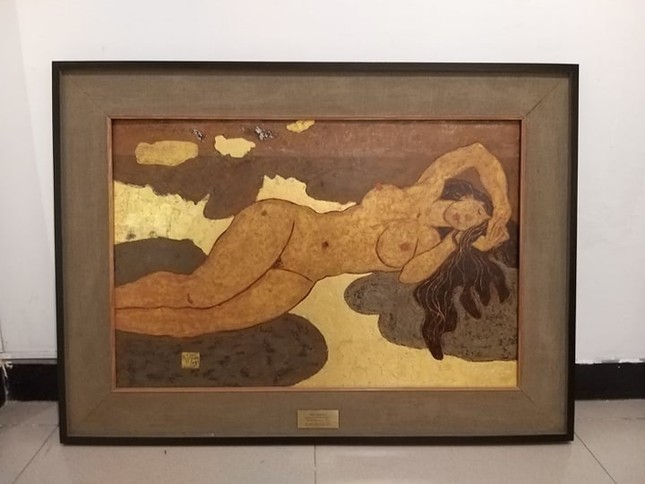 Vì sao tranh nude sơn mài của Đoàn Văn Nguyên giá cao? ảnh 1