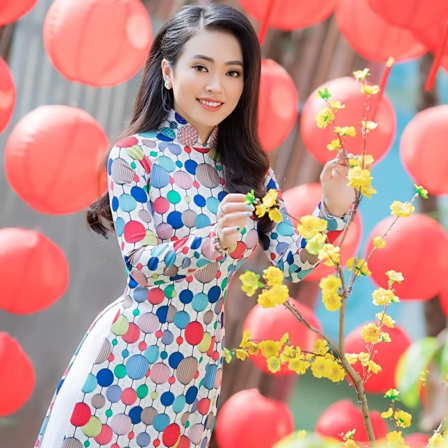 Nghệ sĩ Hồng Sáp tái xuất trong MV của quán quân 'Solo cùng Bolero 2018' ảnh 1