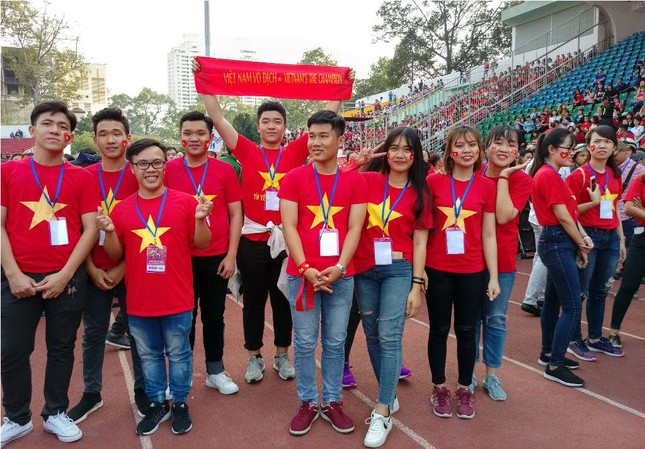 Những bóng hồng 'bùng cháy' cùng cầu thủ U23 Việt Nam ảnh 5