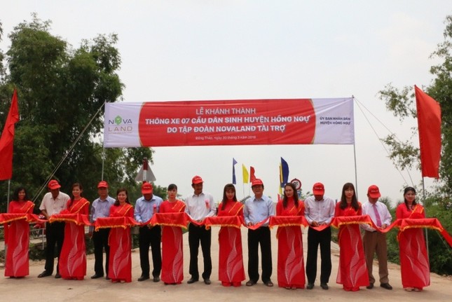 Người dân nghèo Đồng Tháp có thêm 7 cầu nông thôn mới ảnh 1