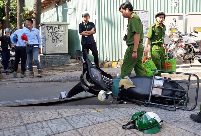 Nam thanh niên nhập viện vì bị tấm gỗ công trình cao ốc rơi trúng đầu ảnh 3