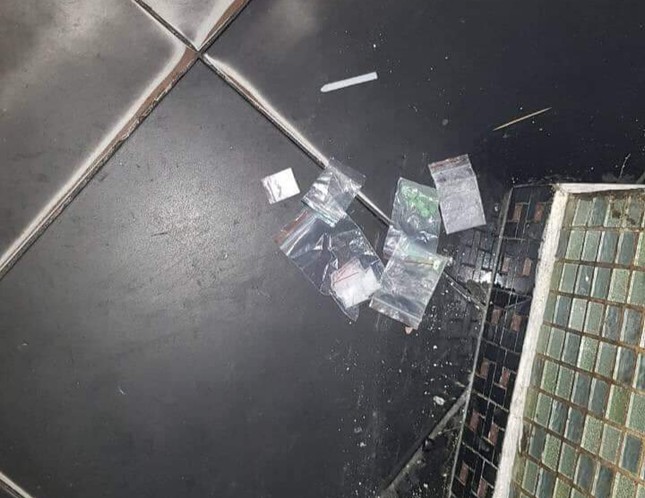 Hàng trăm dân chơi phê ma túy trong quán bar ở Sài Gòn ảnh 2