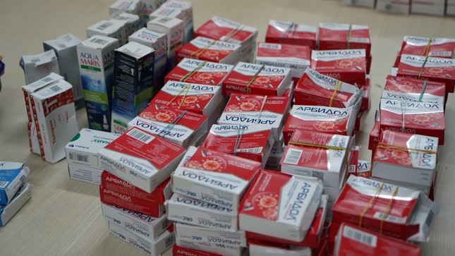 Phát hiện gần 300 hộp thuốc điều trị COVID-19 nhập lậu từ Nga