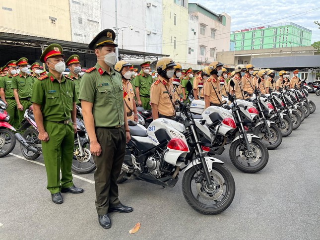 Công an TPHCM tổng lực tấn công tội phạm dịp cuối năm ảnh 4