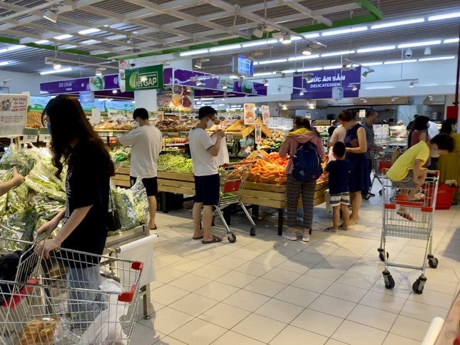 Hoa quả 'nhà giàu' giảm giá mạnh ảnh 4