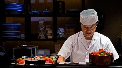 Cuộc sống của người mẫu sushi khỏa thân ảnh 1
