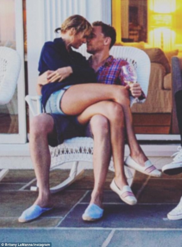 Calvin Harris viết bài hát ‘tặng’ Taylor Swift ảnh 2