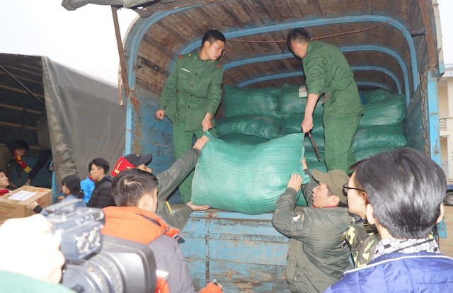 Rộn ràng Xuân Biên phòng ảnh 6