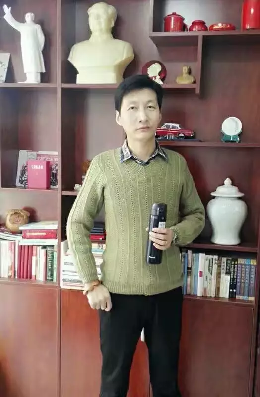 ‘Soái ca’ tặng vợ hộp hoa hồng giá nửa tỉ đồng dịp Valentine ảnh 3