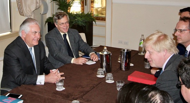 Anh, Mỹ nhắc Nga: 'Chọn G7, hay ủng hộ Assad' ảnh 1