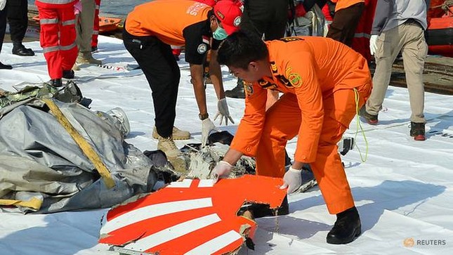 Cú giảm độ cao khó hiểu của máy bay Lion Air trước khi lao xuống biển ảnh 1
