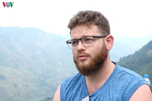 'Mã Pì Lèng Panorama tiện lợi để ngắm cảnh nhưng không hài hòa với thiên nhiên' ảnh 1
