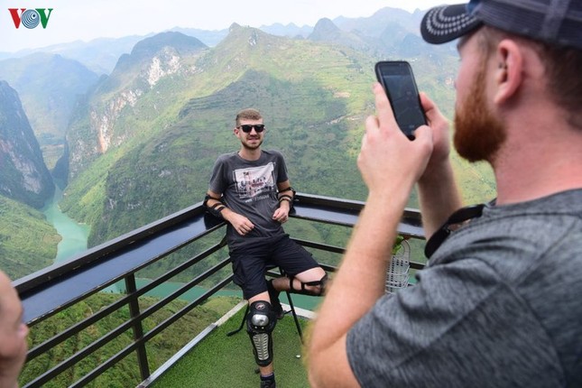 'Mã Pì Lèng Panorama tiện lợi để ngắm cảnh nhưng không hài hòa với thiên nhiên' ảnh 3