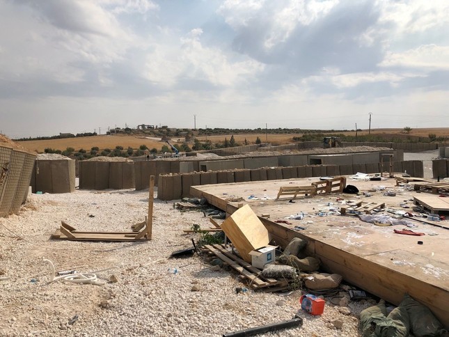 Quân Mỹ tự ném bom căn cứ của mình ở Syria ảnh 1