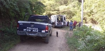 Máy bay Mexico lao xuống sông, nhiều người chết thảm ảnh 2