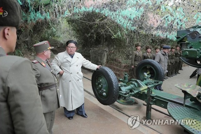 Thông điệp đầy ẩn í đằng sau phong cách ăn vận mới của ông Kim Jong-un ảnh 1