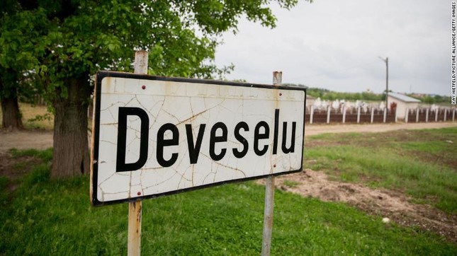 Romania: Thị trưởng qua đời vì COVID-19 vẫn tái đắc cử với số phiếu áp đảo ảnh 1