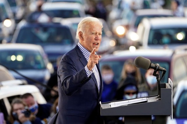 Ông Biden nghỉ ngơi, ông Trump càn quét hàng loạt bang chiến địa ảnh 1