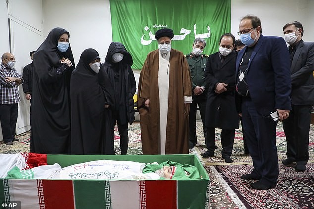 Tình tiết mới: Chuyên gia hạt nhân Iran bị ám sát bởi súng điều khiển từ xa? ảnh 2