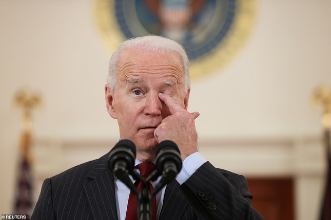Mỹ vượt mốc 500.000 ca tử vong vì COVID-19, ông Biden tưởng niệm dưới ánh nến ảnh 5